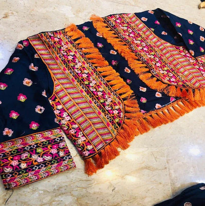 3 Pcs Women's Unstitched Khaddar Embroidered Suit